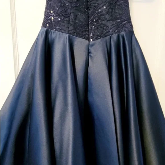 Blue Strapless Sweetheart Fit and Flare Dress - Picture 4 of 9